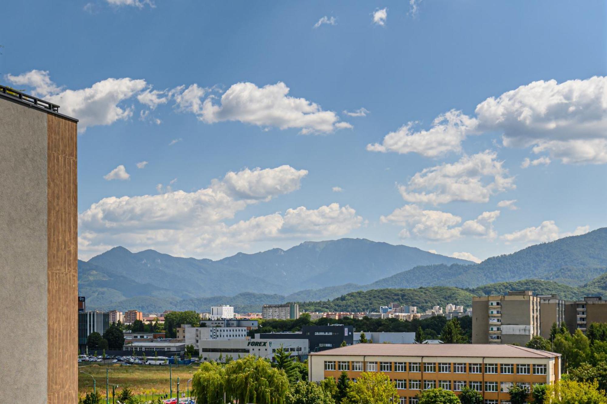 Luxury Landing Apartments Complex Qualis Brasov Exterior photo