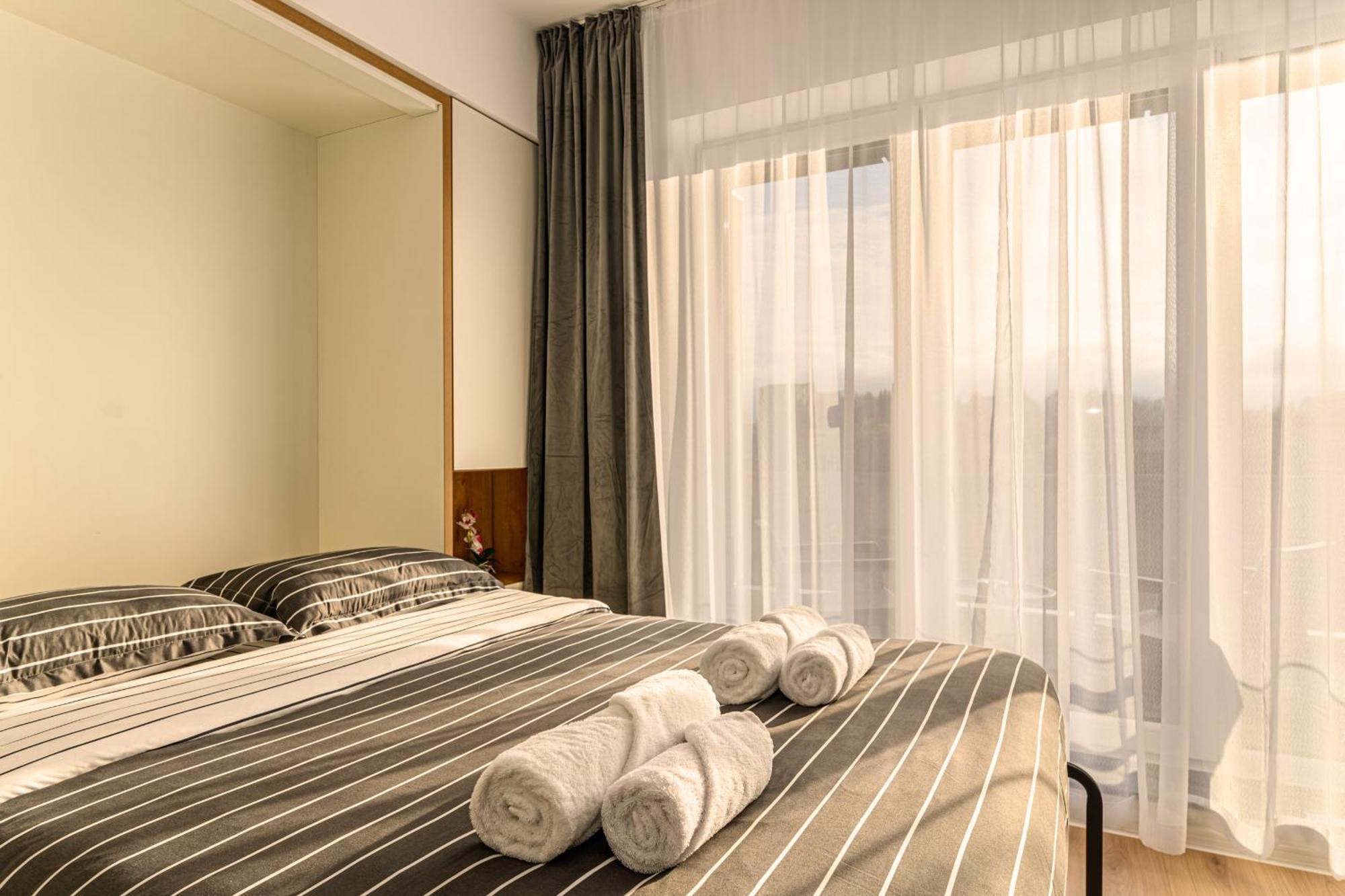 Luxury Landing Apartments Complex Qualis Brasov Exterior photo